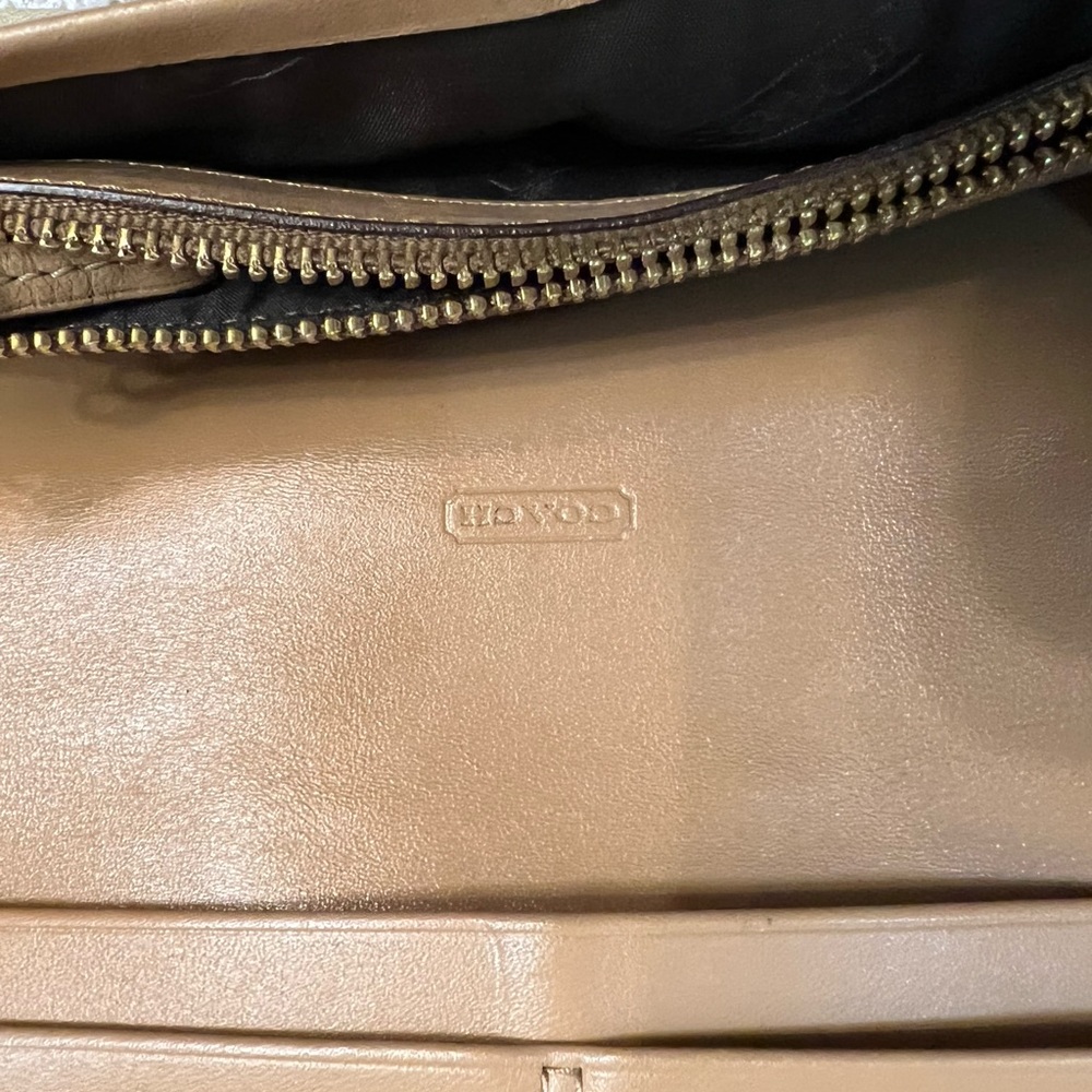 Coach Wallet - Picture 8 of 8
